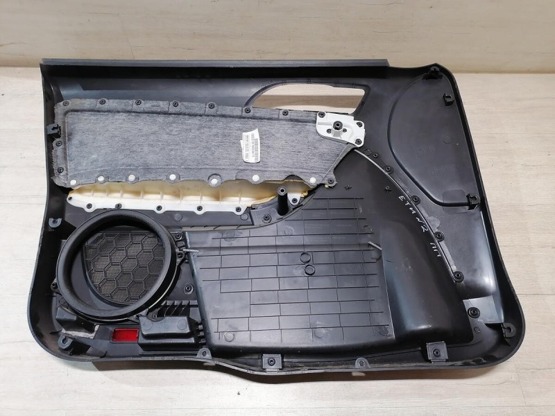 Yeti обшивка двери передняя правая эл деф