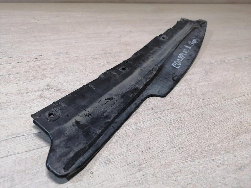 Solaris №1 дефлектор радиатора верхний пыльник