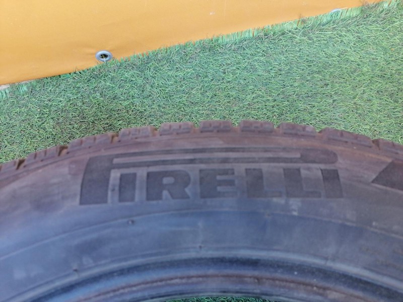 шина 235/55 R19 пирелли липучка зима к-кт