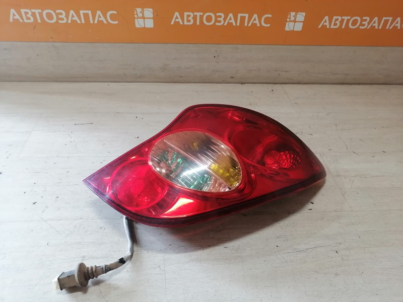 Actyon фонарь правый