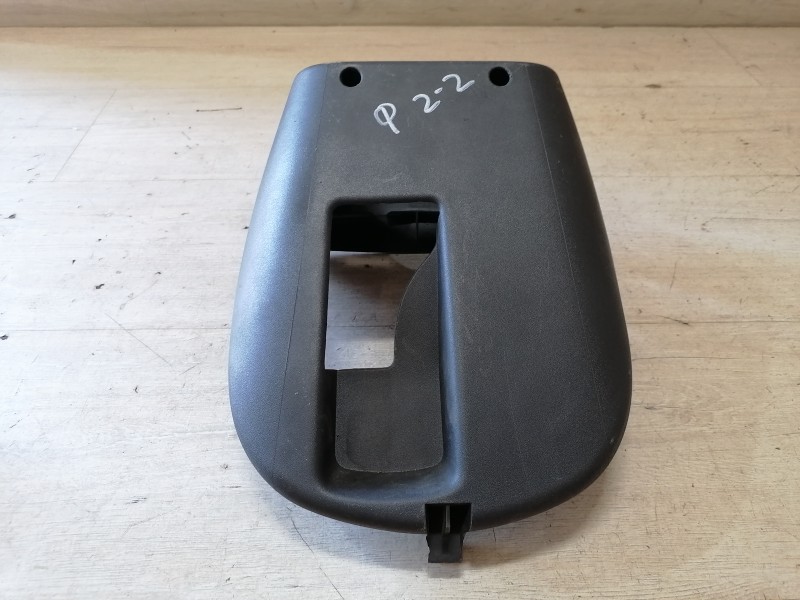 Logan ф2 №2 кожух рулевой колонки