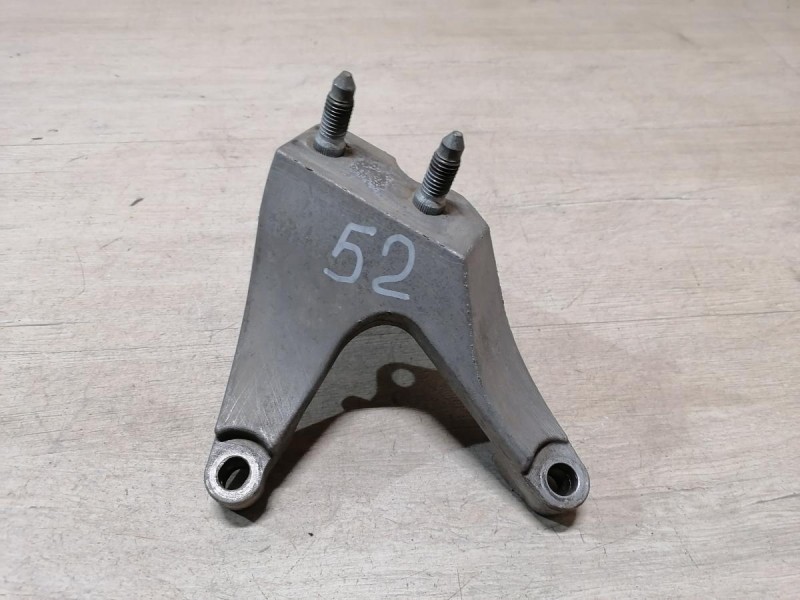 Logan 2 кронштейн верхней подушки коробки мкпп