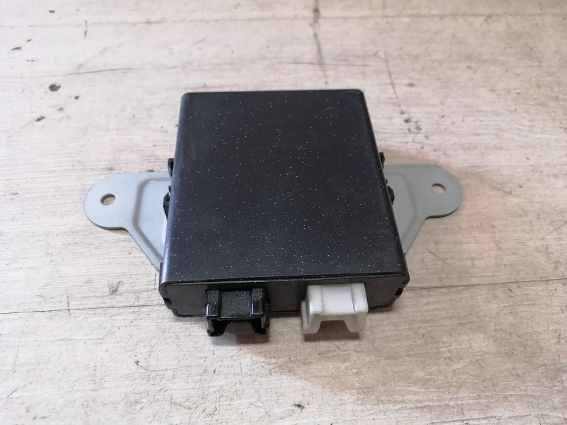 Ssangyong rexton П реле заднего дворника стеклоочистителя