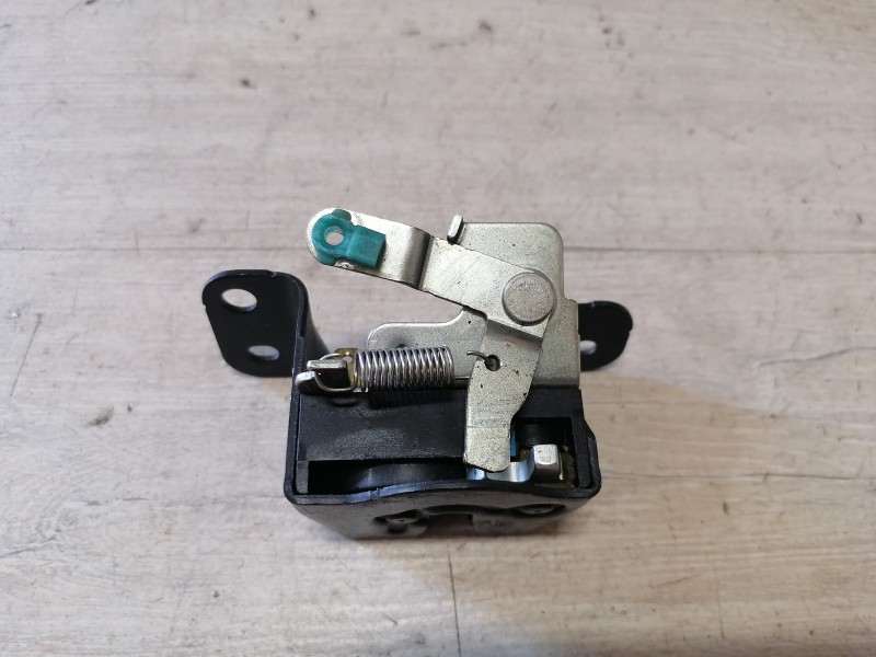 Ssangyong rexton П замок стекла крышки багажника