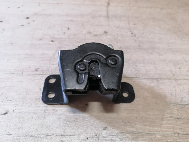 Ssangyong rexton П замок стекла крышки багажника