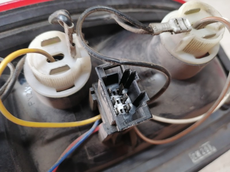 Niva №4 фонарь левый