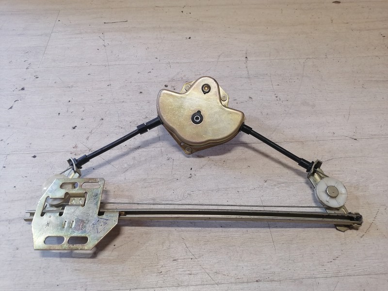 Niva №4 стеклоподъемник задний правый