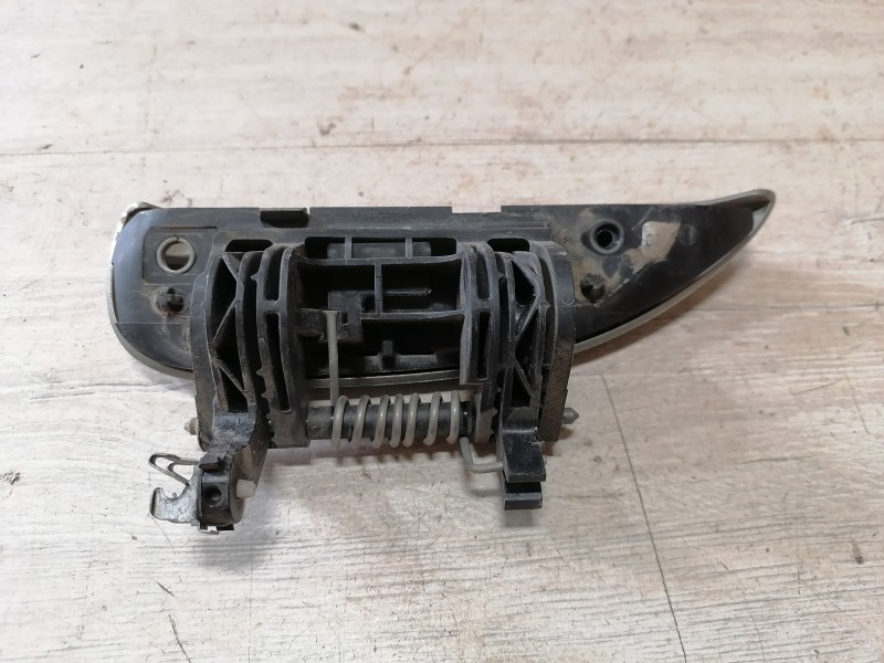 Logan №39 ручка двери наружная правая беж