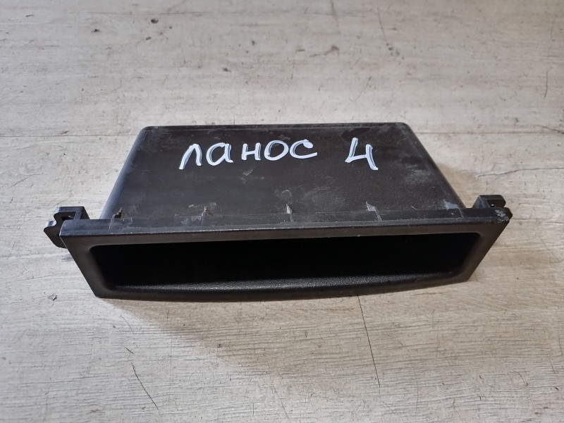 Lanos №4 ящик торпедо