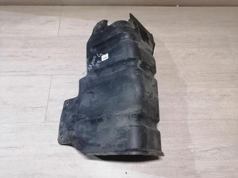 Lanos №4 пыльник двигателя правый