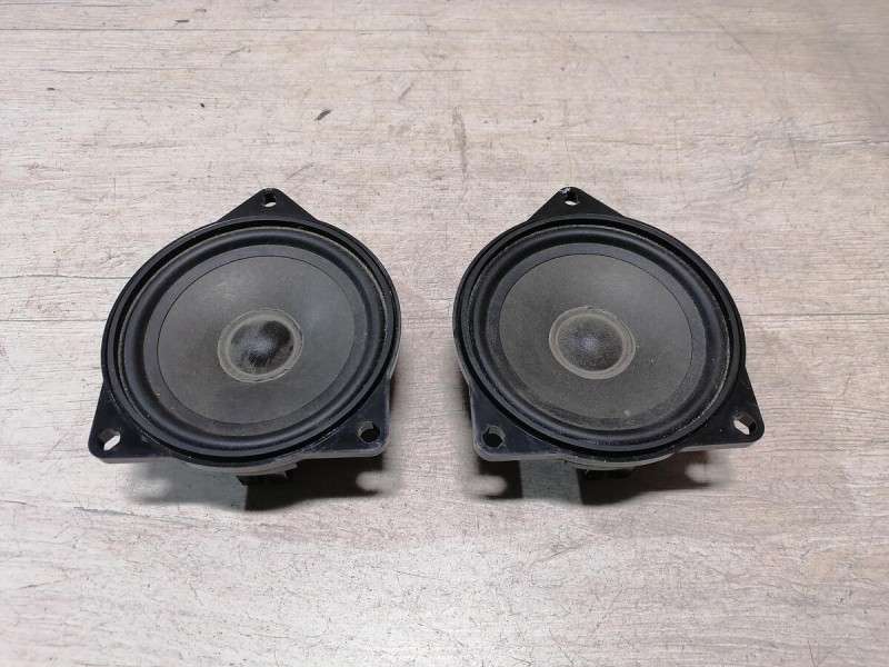 BMW X1 №1 динамик задний в полку