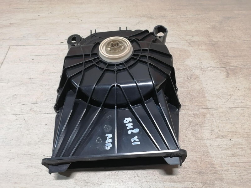 BMW X1 №1 динамик под сиденье левый