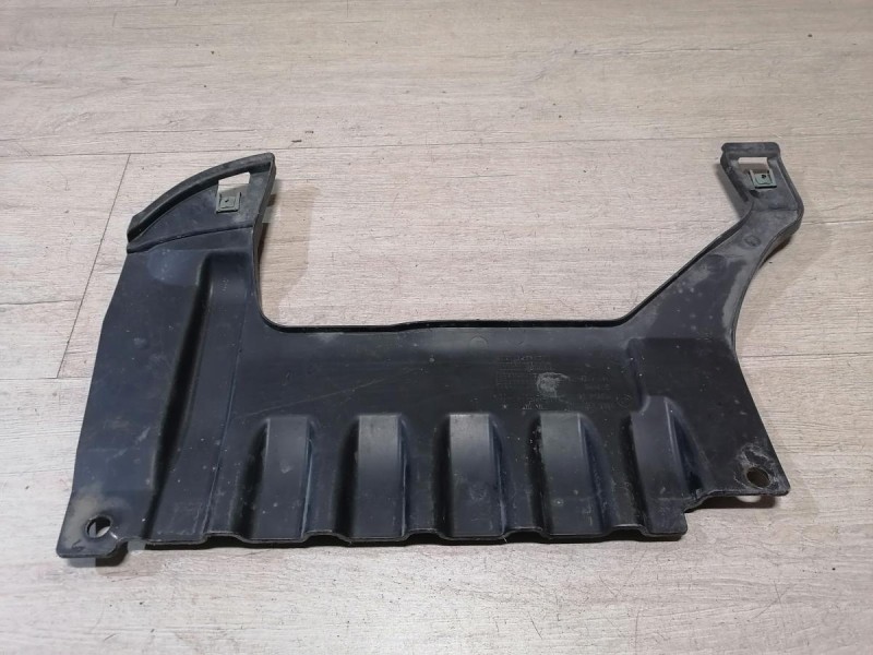 BMW X1 №1 пыльник заднего бампера средний