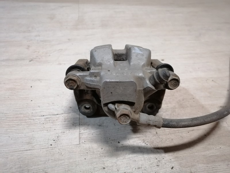 Camry v40 №2 суппорт задний левый 2,4