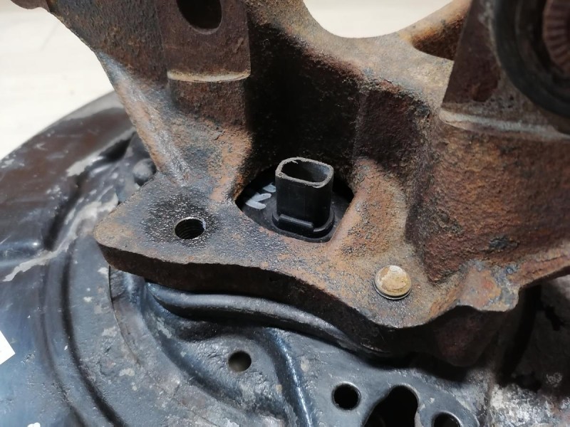 Camry v40 №3 кулак задний правый