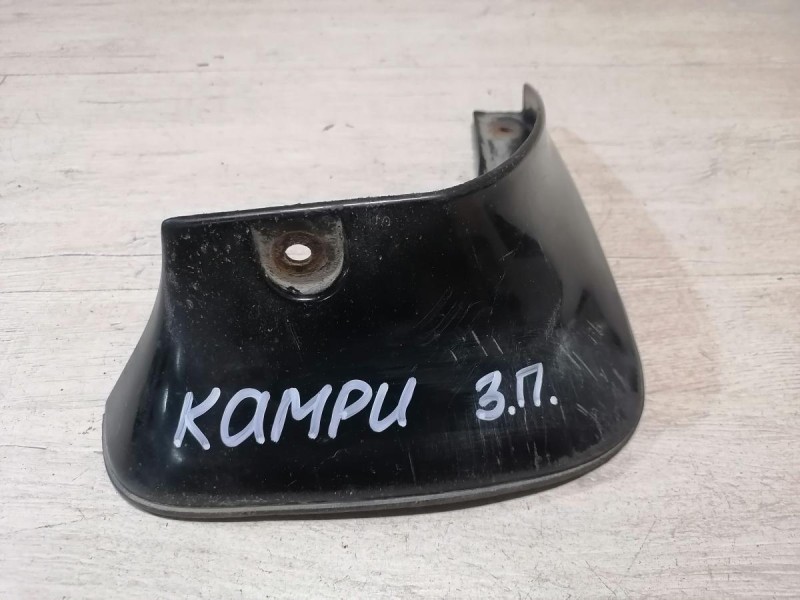 Camry v40 брызговик задний правый
