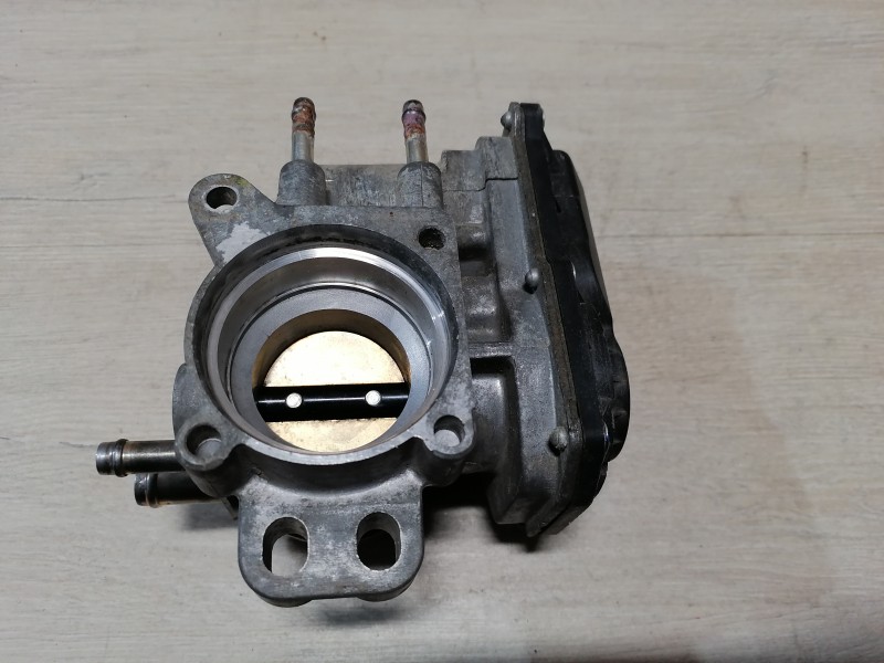Yaris дроссельная заслонка 1,3