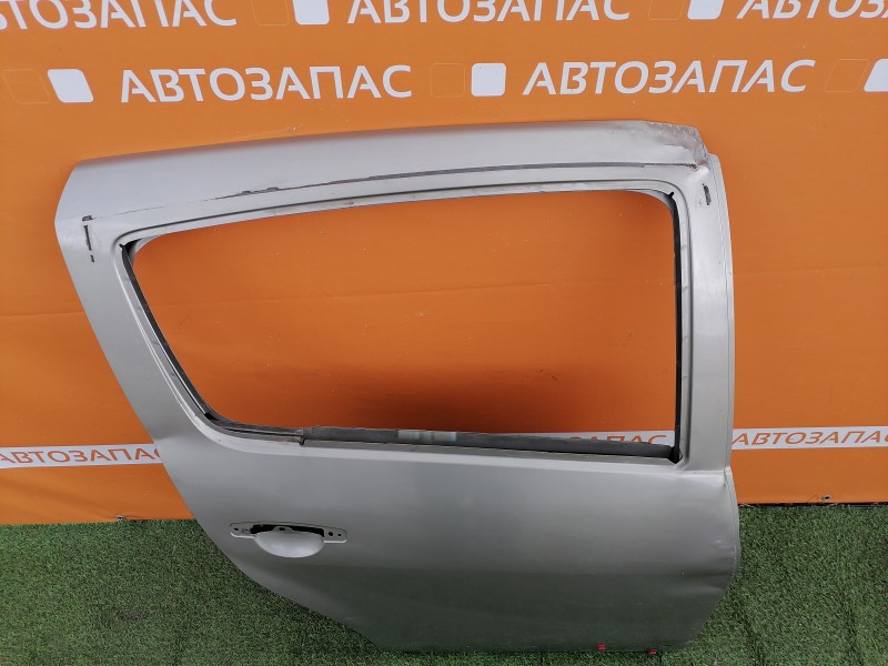 Sandero №12 дверь задняя правая деф