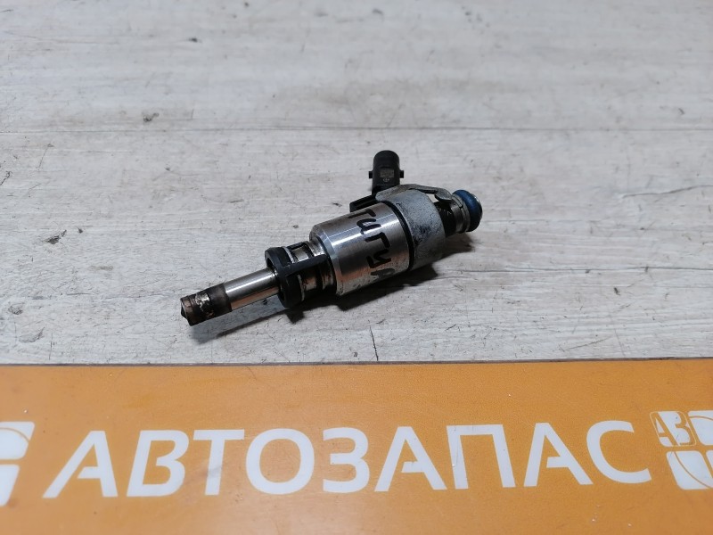 Tiguan №4 форсунка топливная