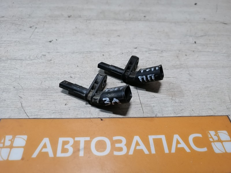 Tiguan №4 датчик абс правый