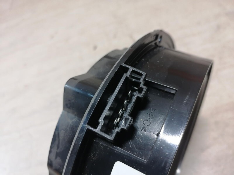 Tiguan №4 динамик задний