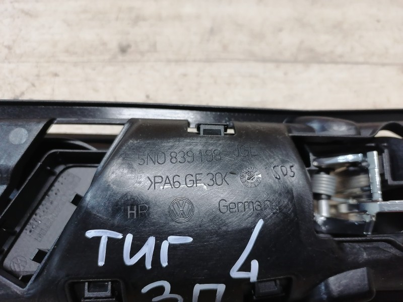 Tiguan №4 ручка двери внутренняя задняя правая с пищалкой
