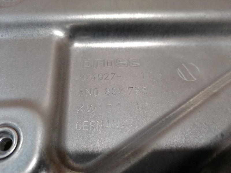 Tiguan №4 стеклоподъемник передний левый