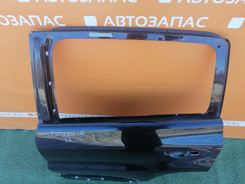 Tiguan №4 дверь задняя левая деф