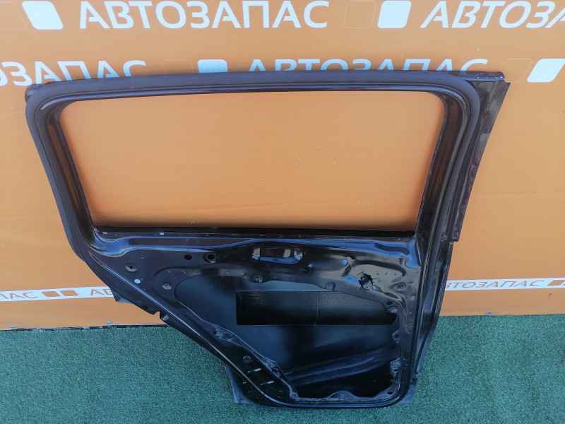 Tiguan №4 дверь задняя левая деф