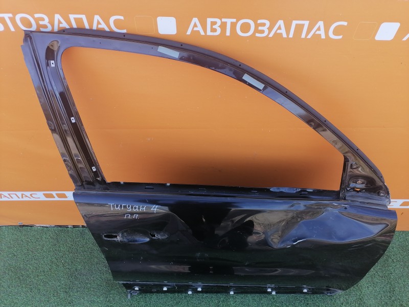 Tiguan №4 дверь передняя правая деф