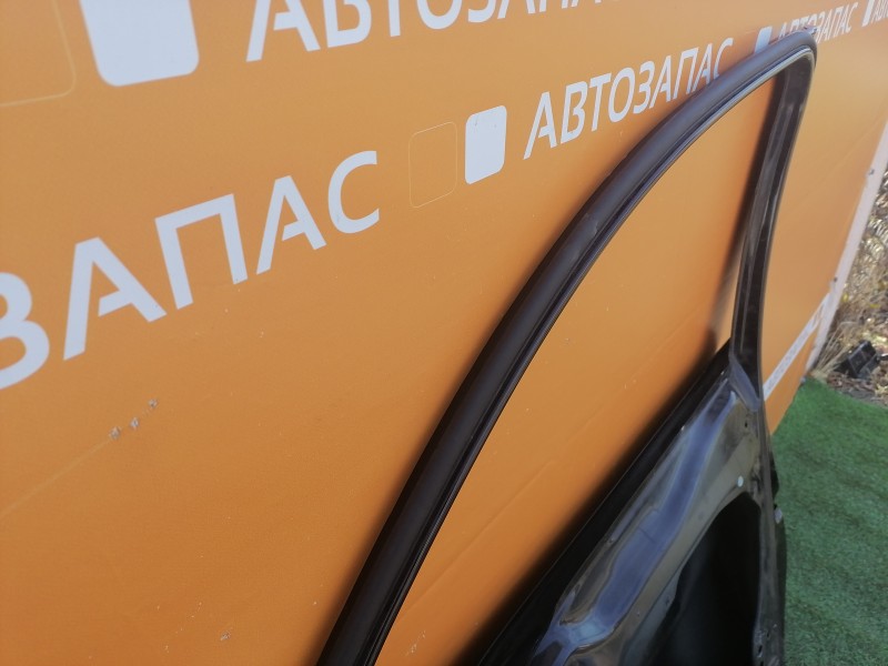 Tiguan №4 дверь передняя правая деф