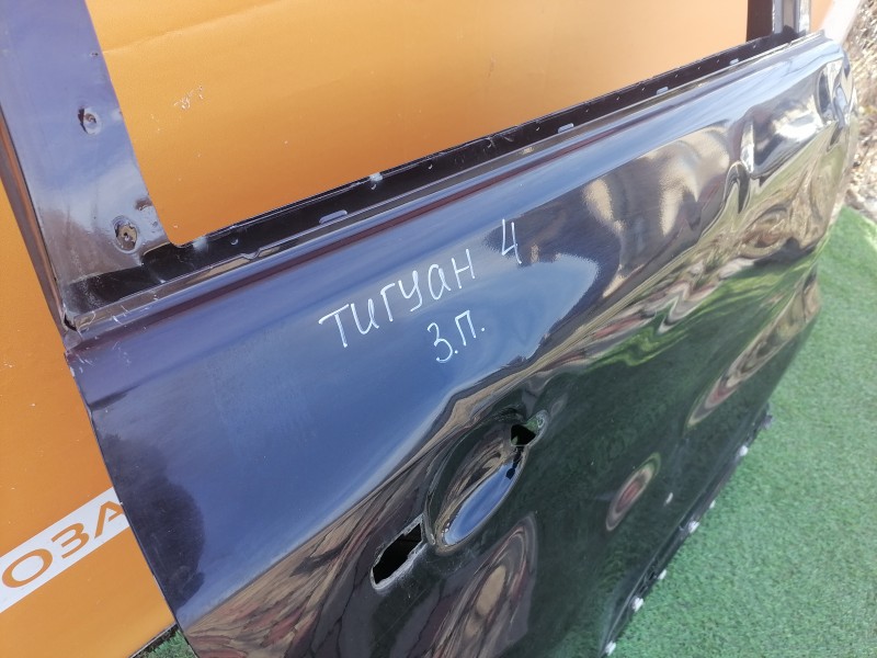 Tiguan №4 дверь задняя правая деф