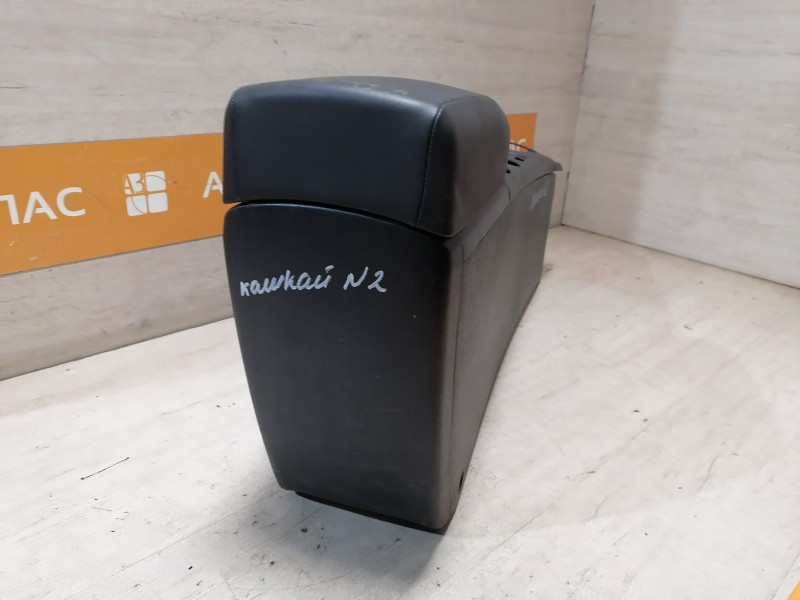 Qashqai J10 консоль центральная подлокотник