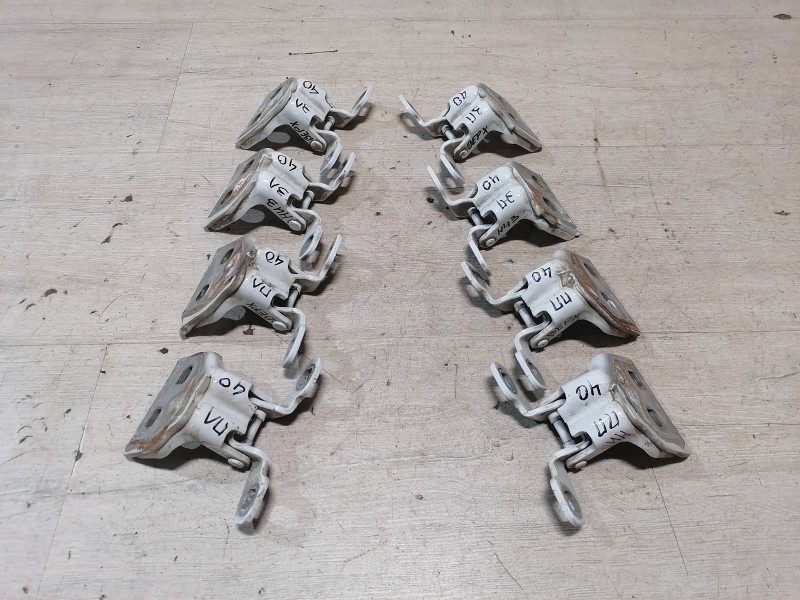 Logan №40 петля двери