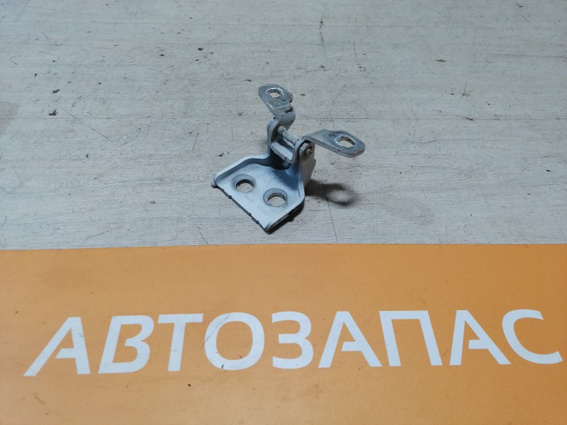 Logan №40 петля двери