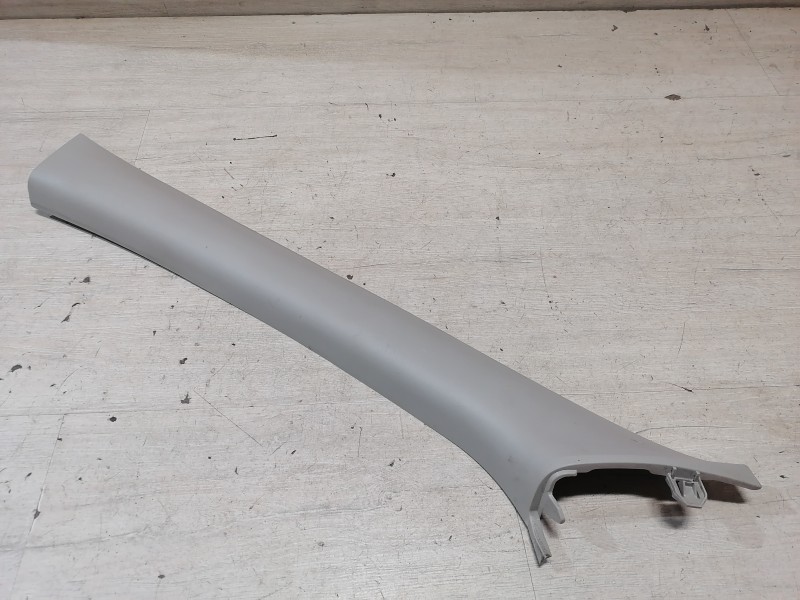 Logan №40 обшивка передней стойки левая