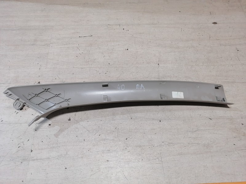 Logan №40 обшивка передней стойки левая