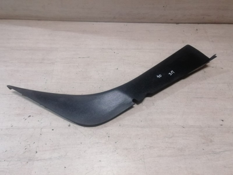 Logan №40 обшивка задней стойки нижняя правая
