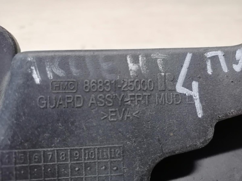 Accent №4 брызговик передний левый