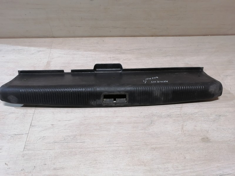 Accent №4 обшивка задней панели накладка