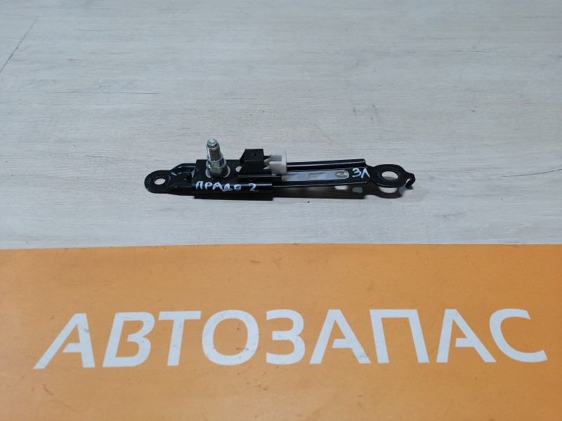 Prado 150 №2 регулятор ремня безопасности по высоте