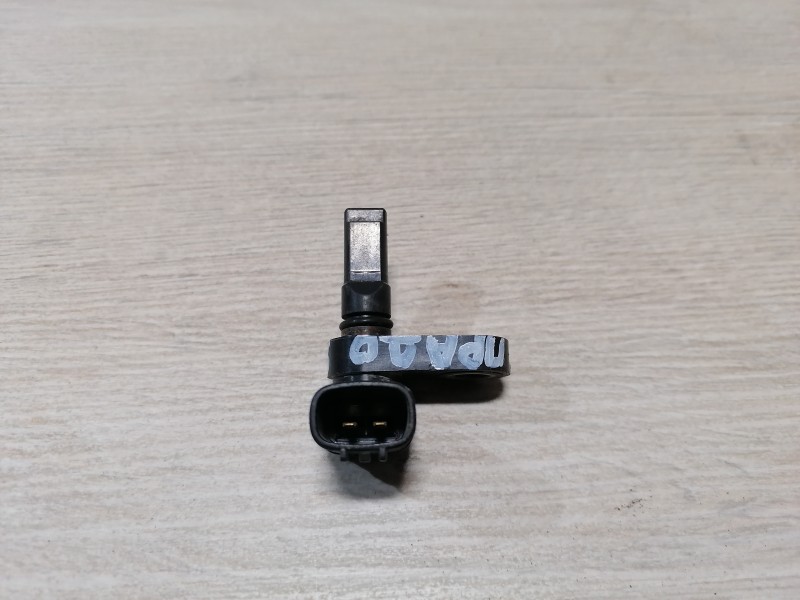 Prado 150 №2 датчик абс задний правый