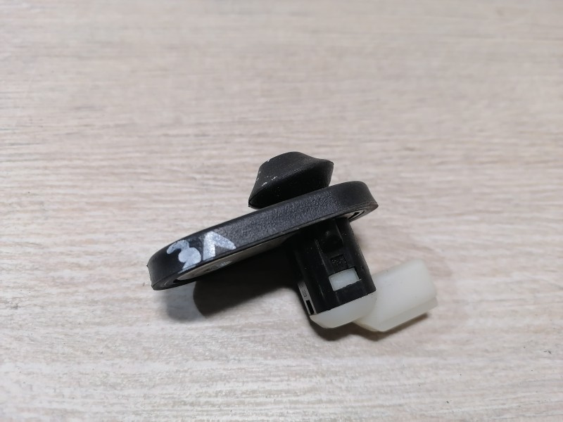 Prado 150 №2 концевик задней двери