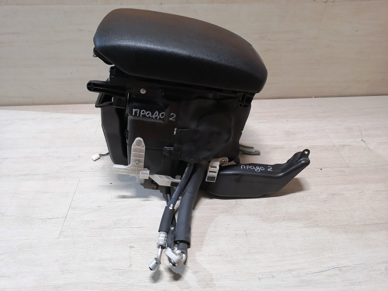 Prado 150 №2 подлокотник с холодильником