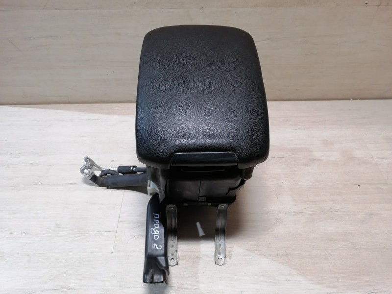 Prado 150 №2 подлокотник с холодильником