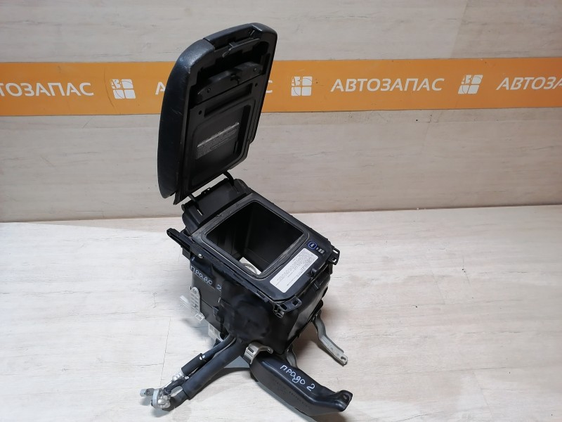 Prado 150 №2 подлокотник с холодильником