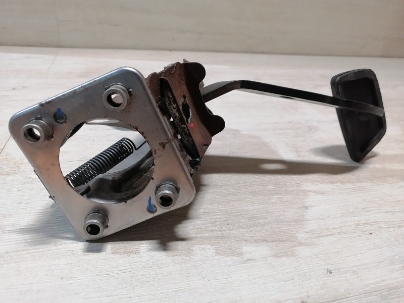 Prado 150 №2 педаль тормоза