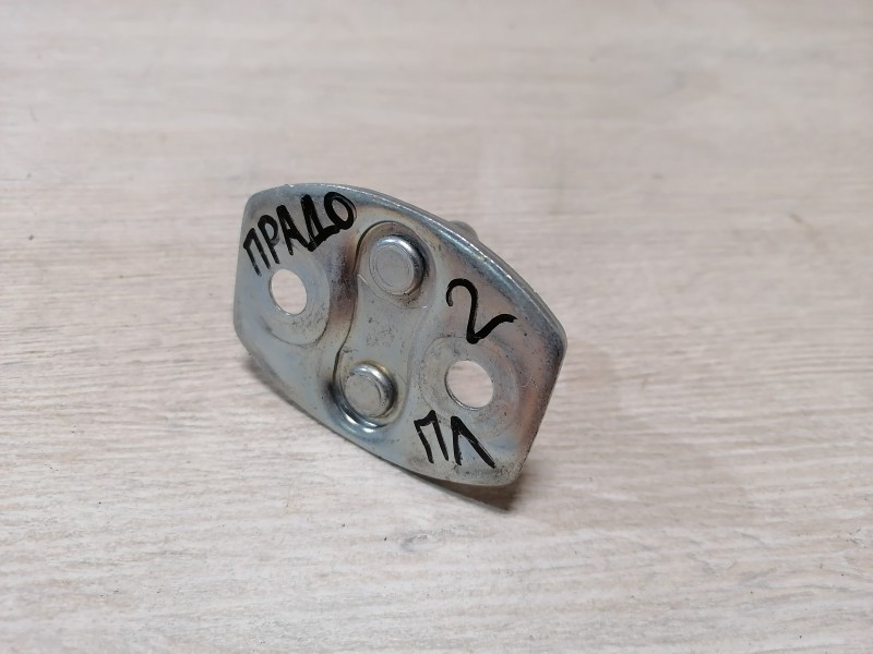 Prado 150 №2 петля замка двери