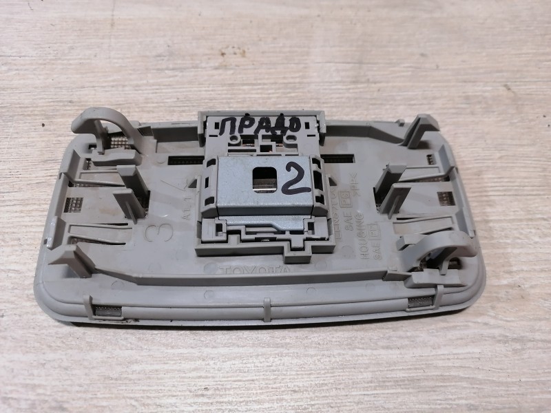 Prado 150 №2 плафон багажника деф