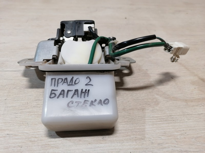 Prado 150 №2 замок стекла багажника